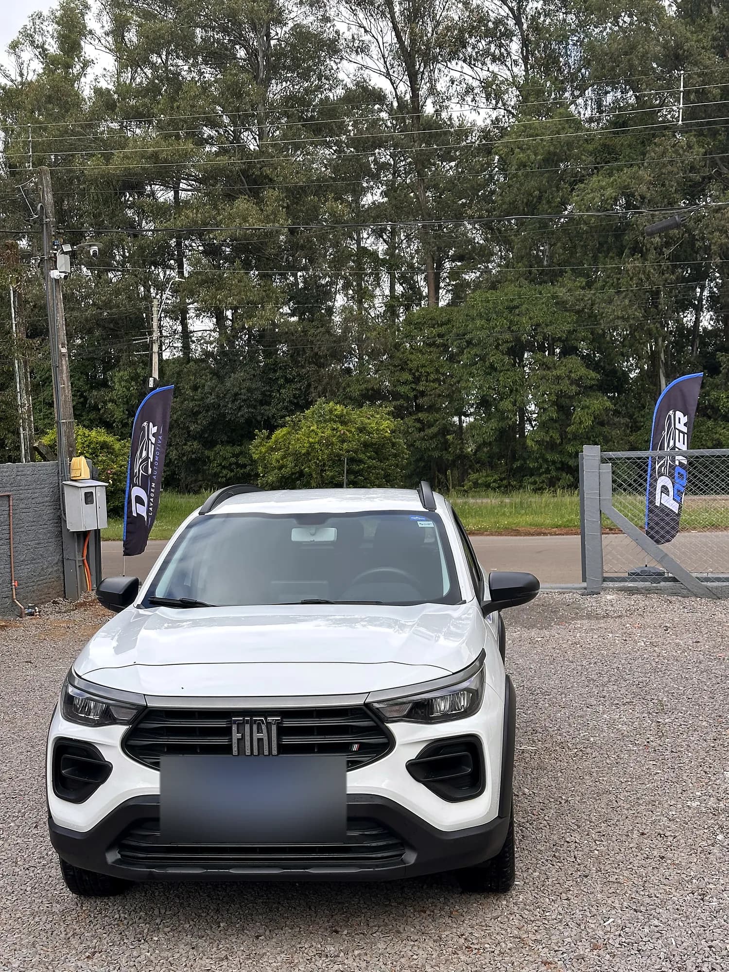 Fiat Pulse branco limpo no pátio da Pooter Lavagem Automotiva em Marau-RS